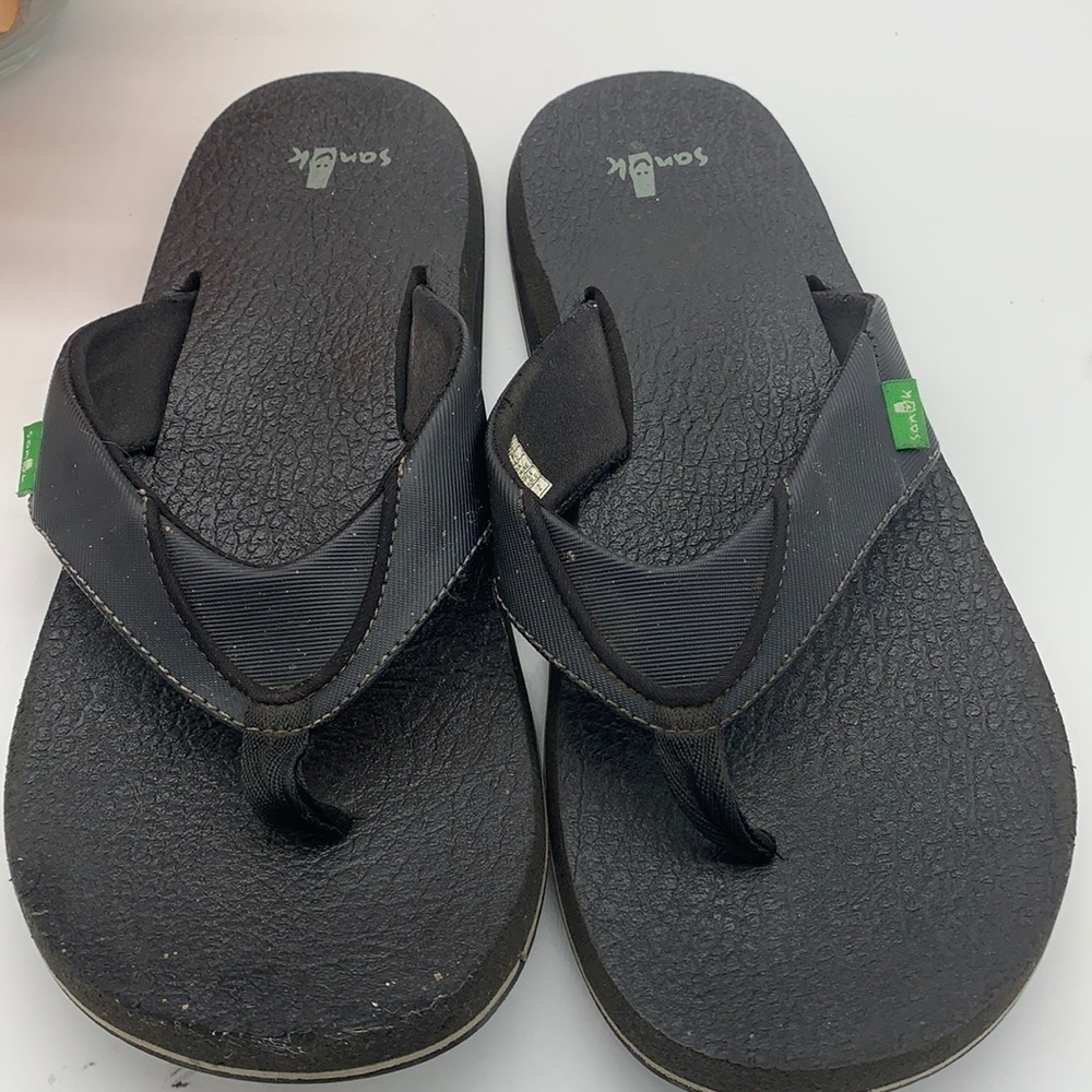 Sanuk Black Flip Flop Sz 11. MS1334E